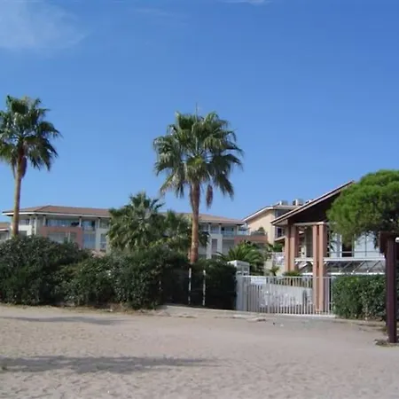 Cap Hermes Port Vue Et Port Pieds Dans L'eau Piscine Pkg Apartamento Fréjus