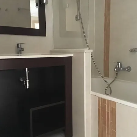 Cap Hermes Port Vue Et Port Pieds Dans L'eau Piscine Pkg