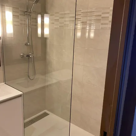Appartement Port Cap Hermes Vue Et Port Pieds Dans L'eau Piscine Pkg *