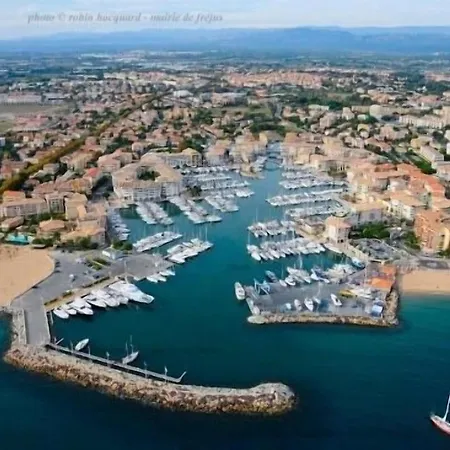 Appartement Port Cap Hermes Vue Et Port Pieds Dans L'eau Piscine Pkg *