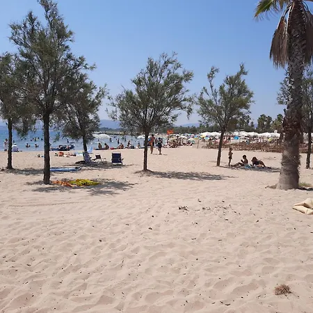 Port Cap Hermes Vue Et Port Pieds Dans L'eau Piscine Pkg * Fréjus